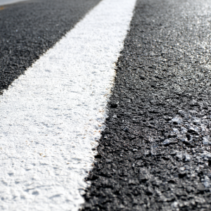 Краска для дорожной разметки (фото)